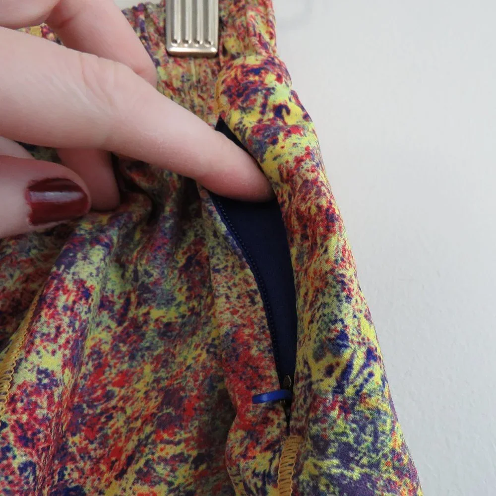 LULULEMON Seawheeze 2019 Hotty Hot Short 2.5" Multi Color - Size 6 - Picture 6 of 13